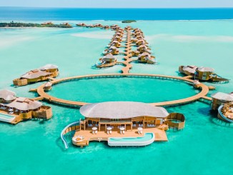 best resorts and hotels in the Maldives