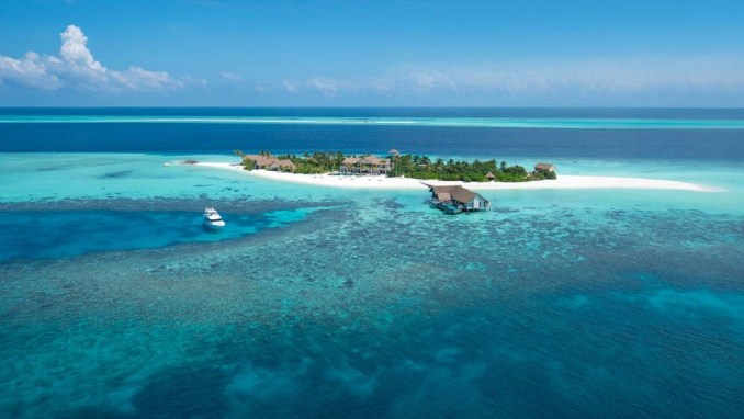FOUR SEASONS PRIVATE ISLAND MALDIVES AT VOAVAH, MALDIVES
