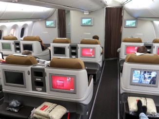 kenya airways boeing 787 dreamliner business class review trip report
